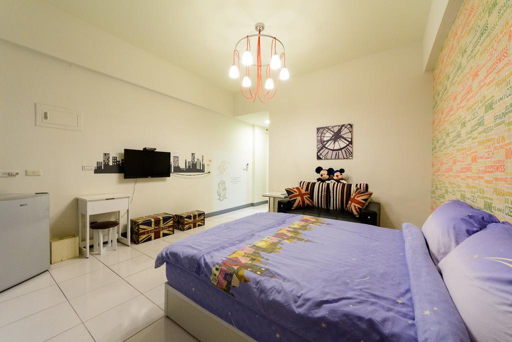 Play House Hotell Tainan Exteriör bild