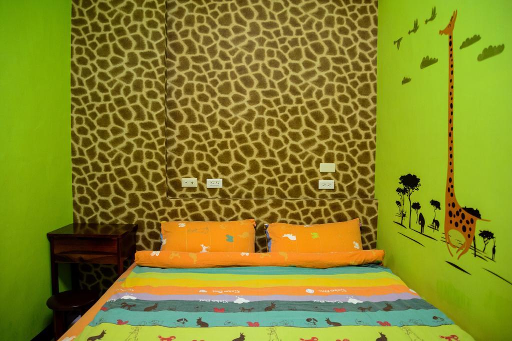 Play House Hotell Tainan Exteriör bild