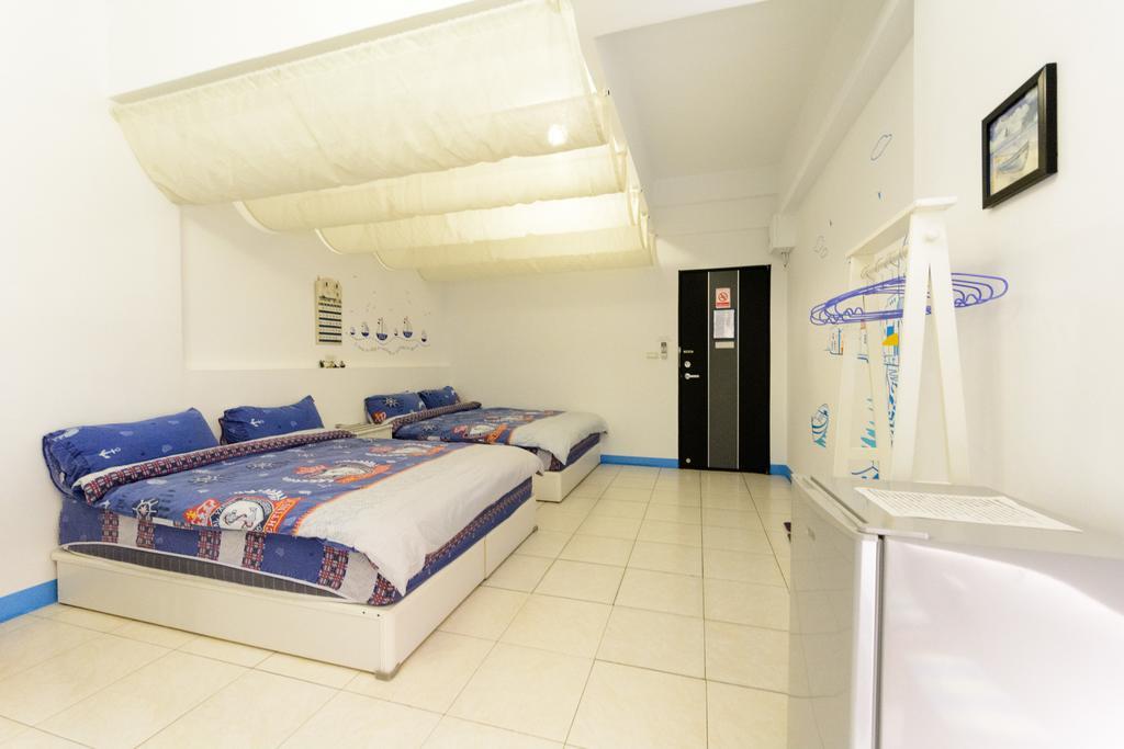 Play House Hotell Tainan Exteriör bild